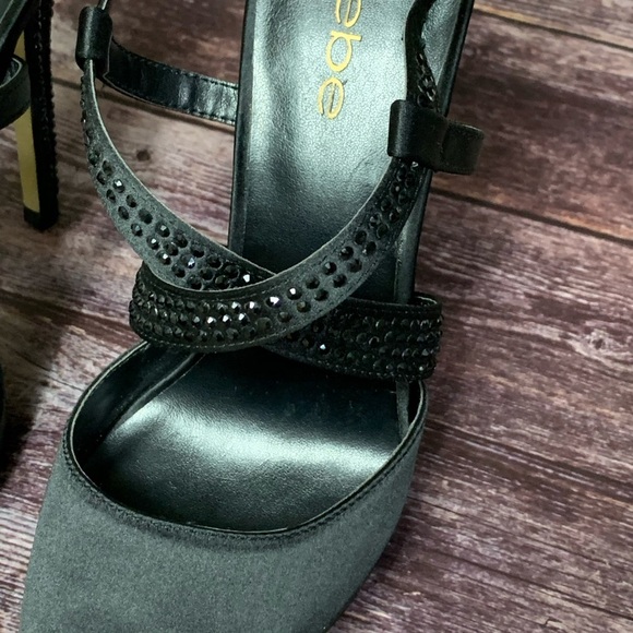 Bebe ~ Leola Pointy Toe Pump - Picture 5 of 16